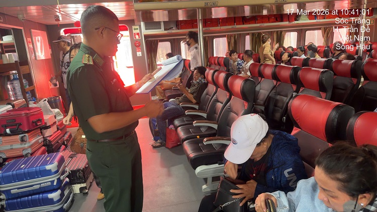 Biên Phòng Siết Chặt Kiểm Tra Giấy Tờ Hành Khách Đi Tàu Côn Đảo